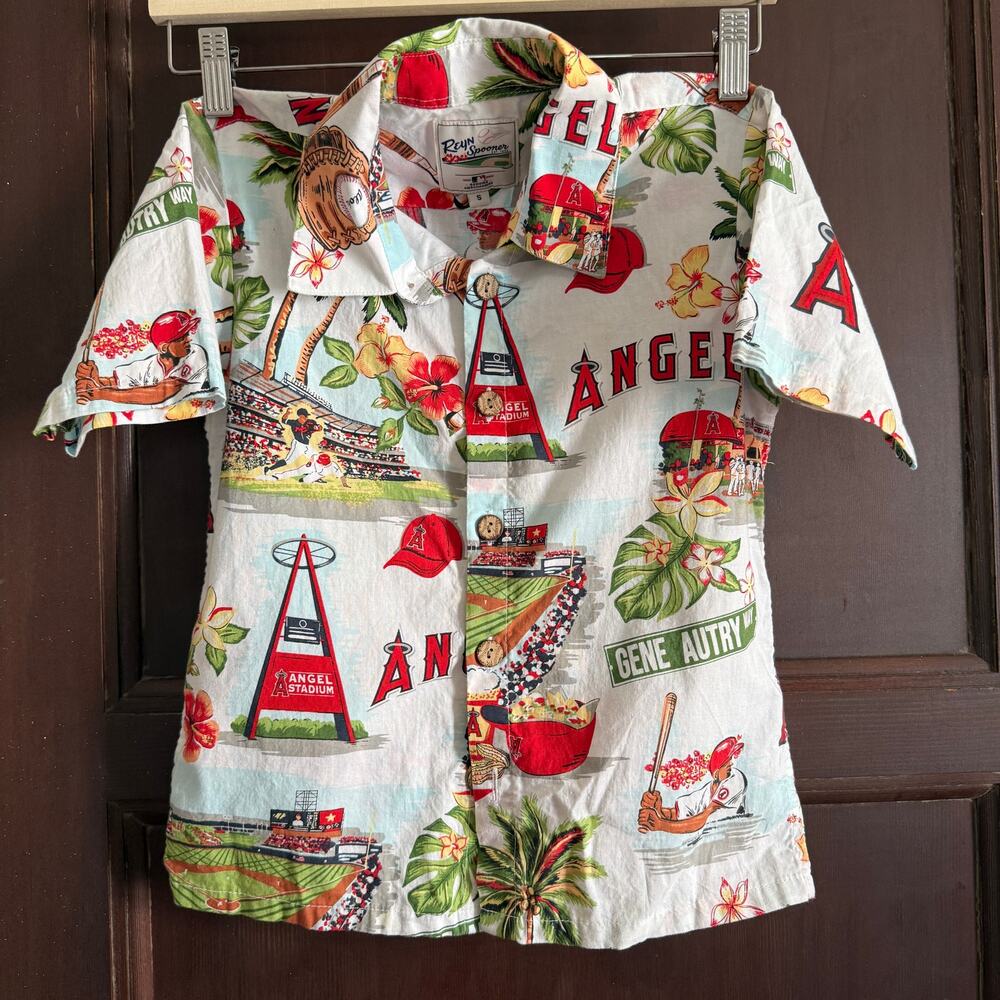 REYN SPOONER | Boys Los Angeles Angels Hawaiian Print Aloha Shirt | Small
